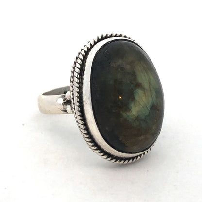 Vintage 925 Sterling Silver Oval Green Labradorite Cabochon Statement Ring