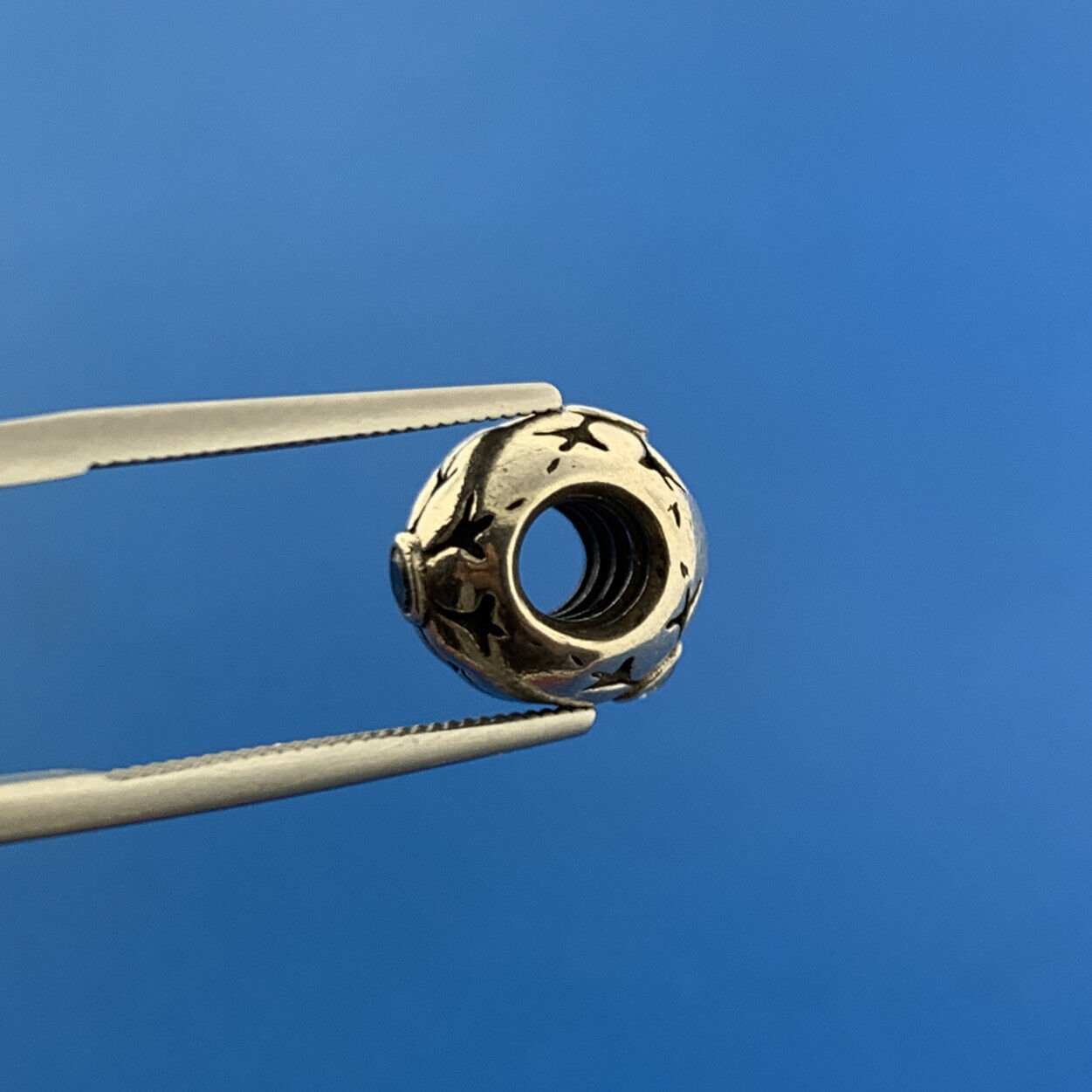 Authentic PANDORA Sterling Silver Aqua Sparkling CZ Snowflake Charm 790367CZA