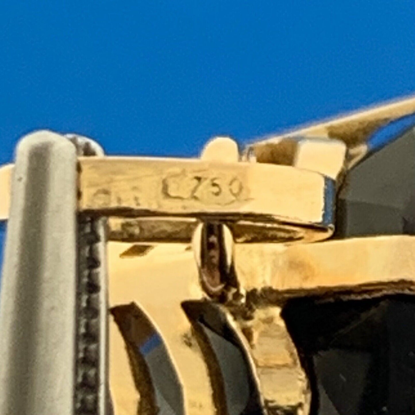 Gorgeous 18k Yellow Gold Large Oval Cut Smoky Quartz Dangle Pendant