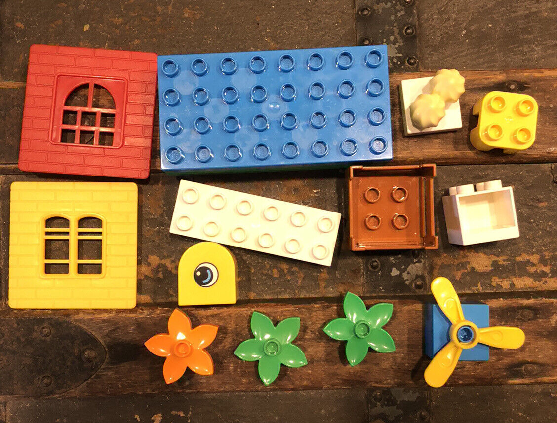 LEGO DUPLO Bricks Minifigs Cars Specialty Building Blocks 212 Piece Bulk Lot