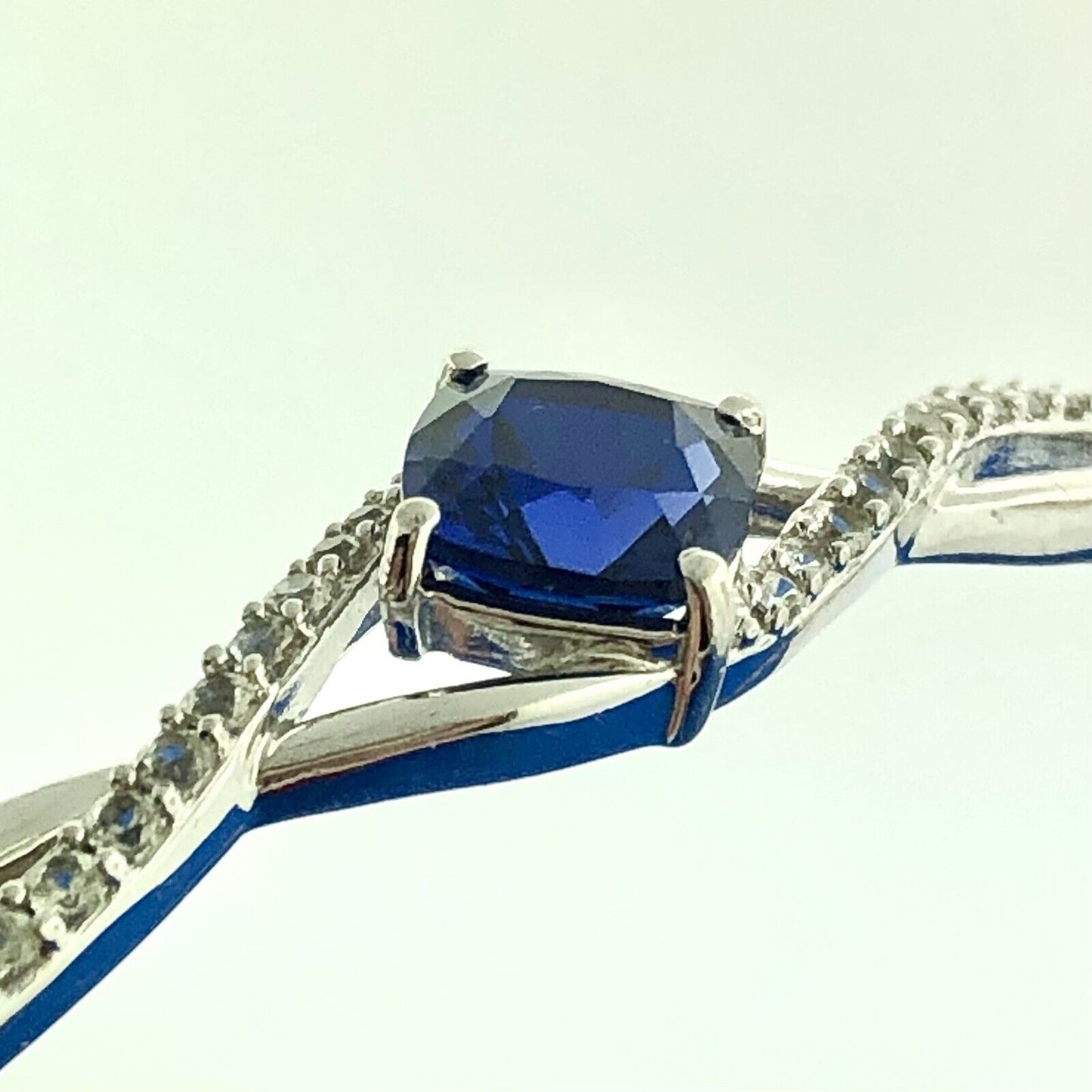 Stunning Sterling Silver 925 Cushion Blue Sapphire Lariat Bracelet