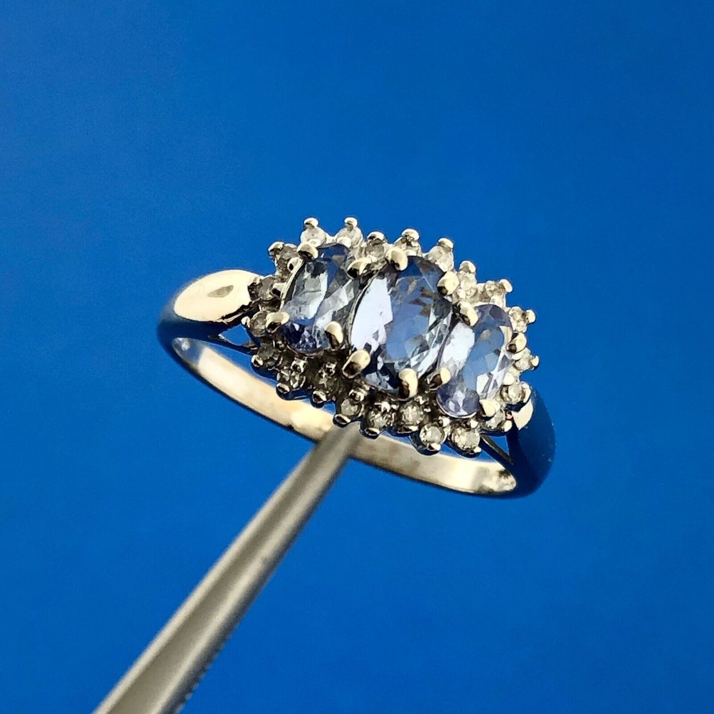 Gorgeous 10k White Gold Oval Cut Triple Tanzanite Diamond Accent Ring Size 7