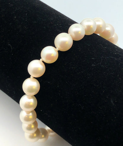 Vintage 14K Yellow Gold Diamond Accented Clasp 7.6 mm Pearl Bracelet