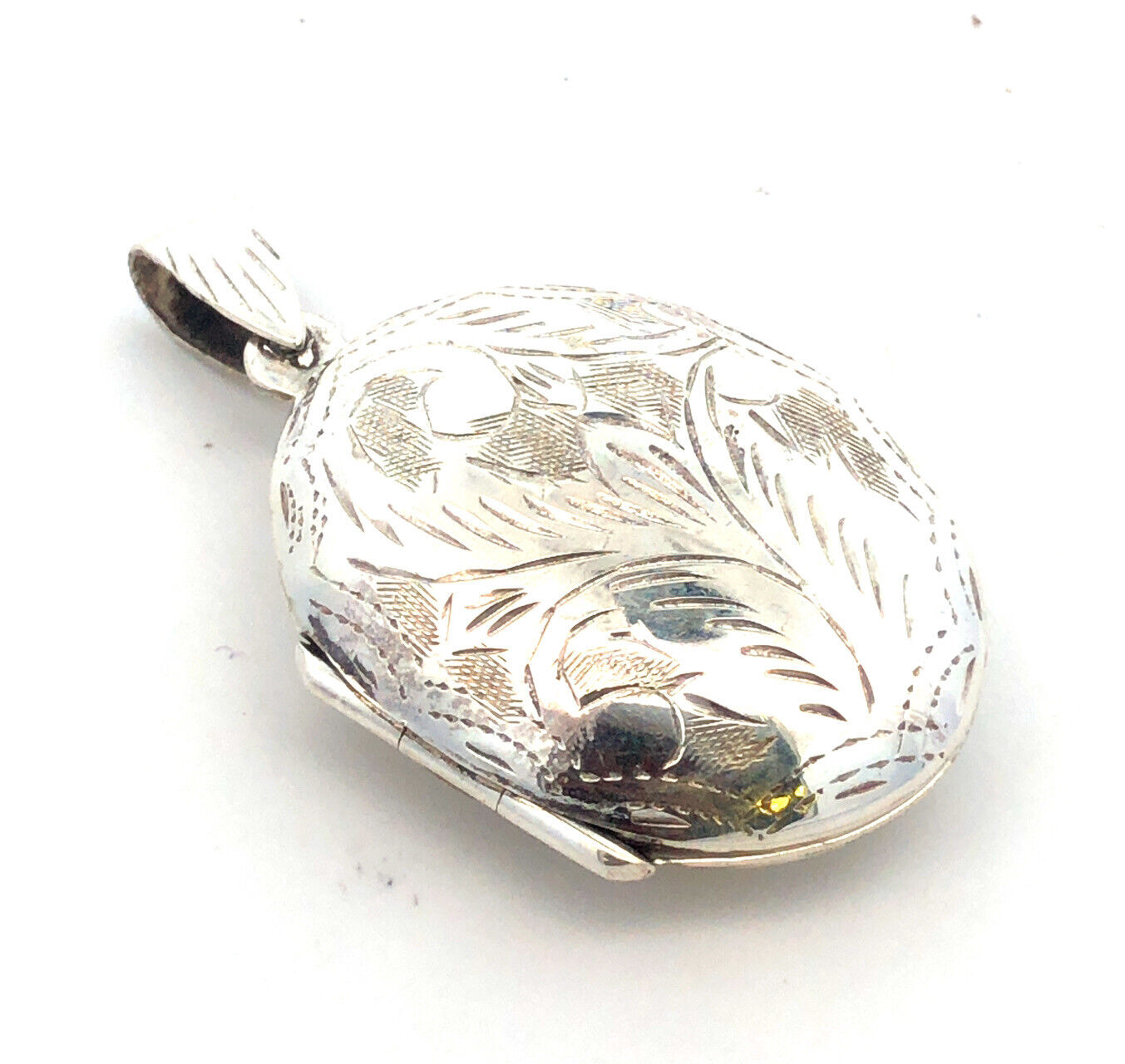 Vintage 925 Sterling Silver Etched Vine Filigree Oval Picture Locket Pendant