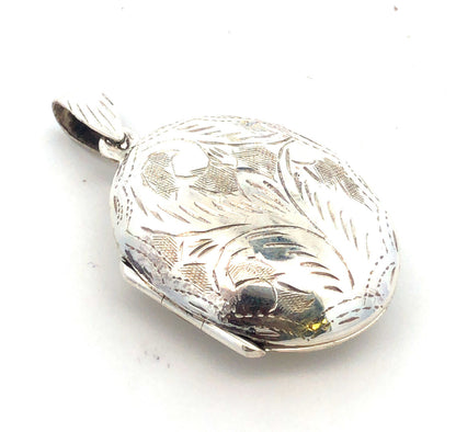 Vintage 925 Sterling Silver Etched Vine Filigree Oval Picture Locket Pendant