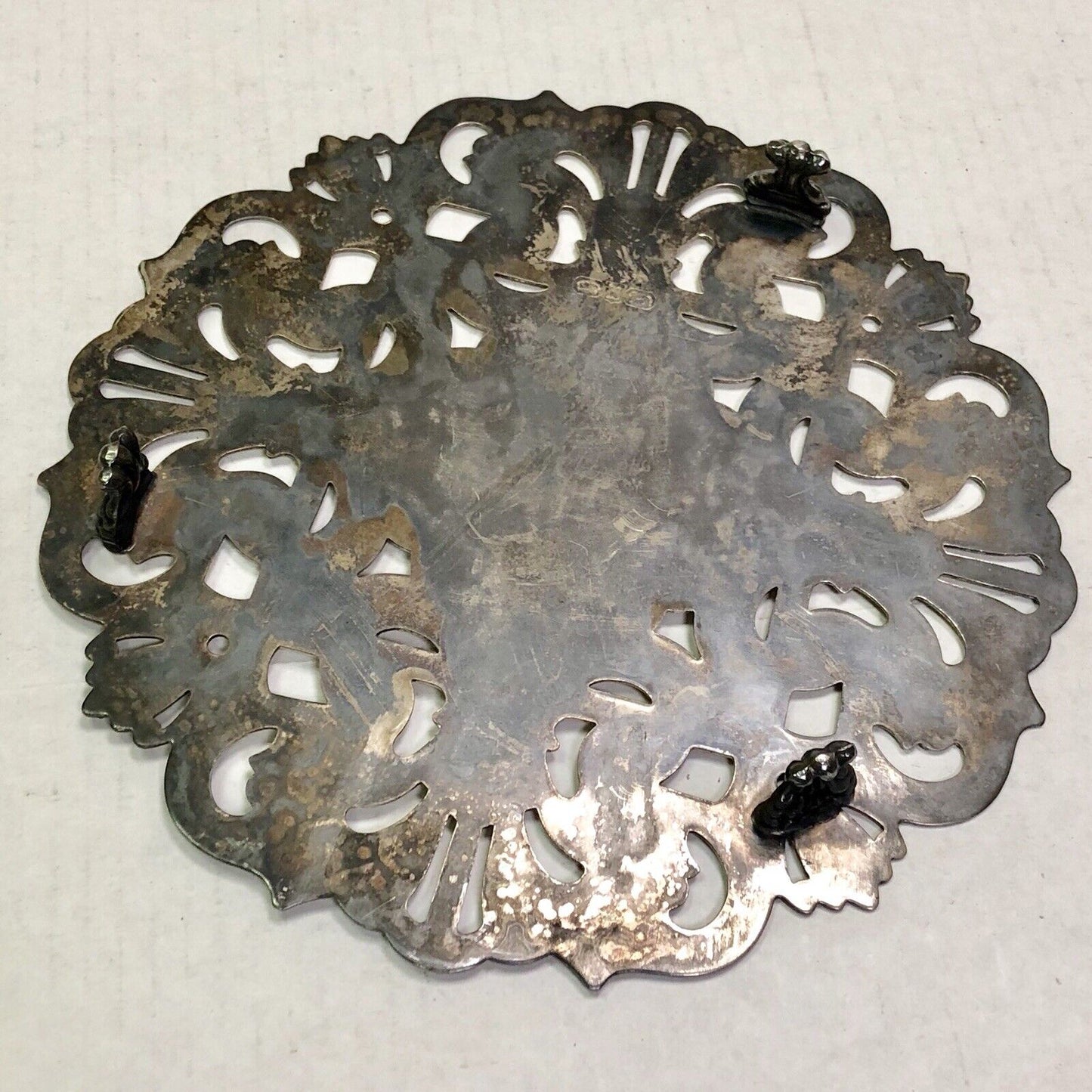 Retro Leonard Silver Co Silver Electroplated Floral Scroll Cut Out Food Trivet