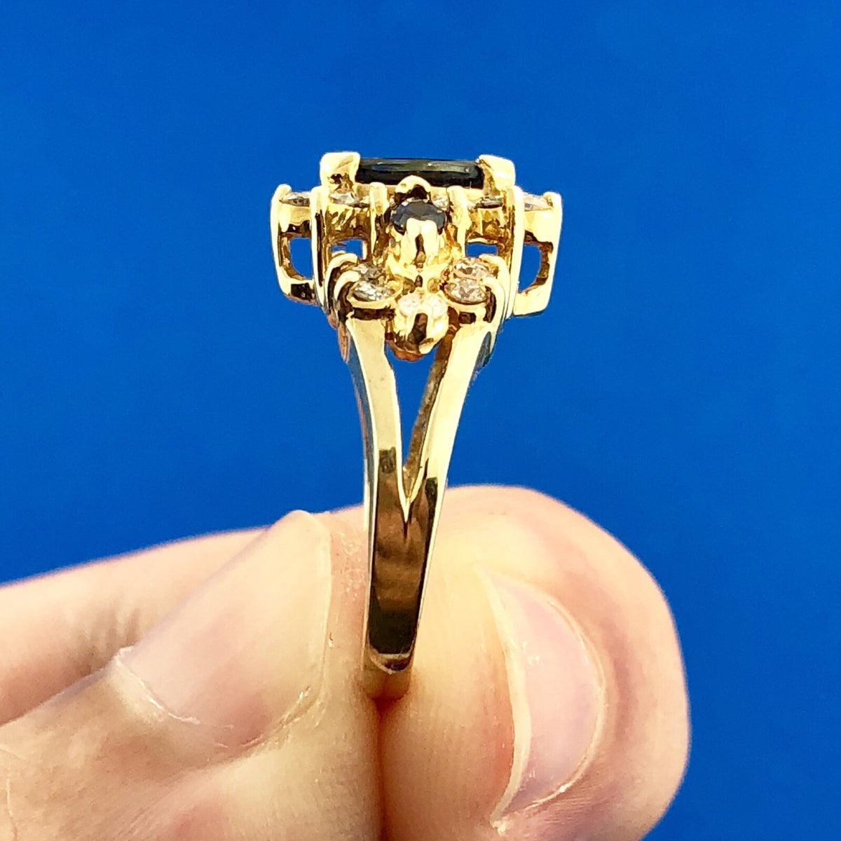 14K Yellow Gold Sapphire Diamond Halo Cluster Anniversary Bridal Cocktail Ring