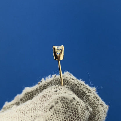 Gorgeous 14k Yellow Gold Round Cut .28 ct White Diamond Precious Stud Earrings