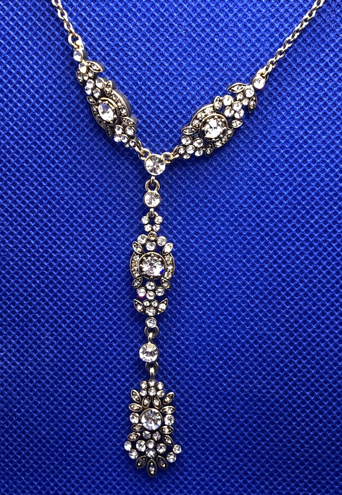 Designer carolee gold tone rhinestone Y-Drop statement necklace