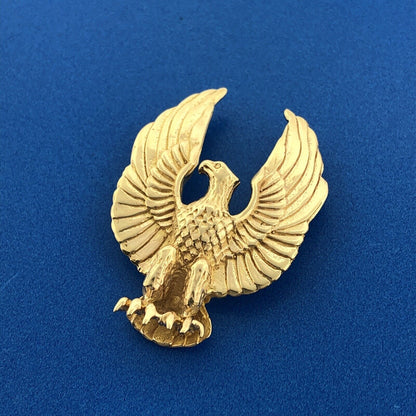 Gorgeous 10K Yellow Gold American Patriotic Bald Eagle Freedom Bird Pendant