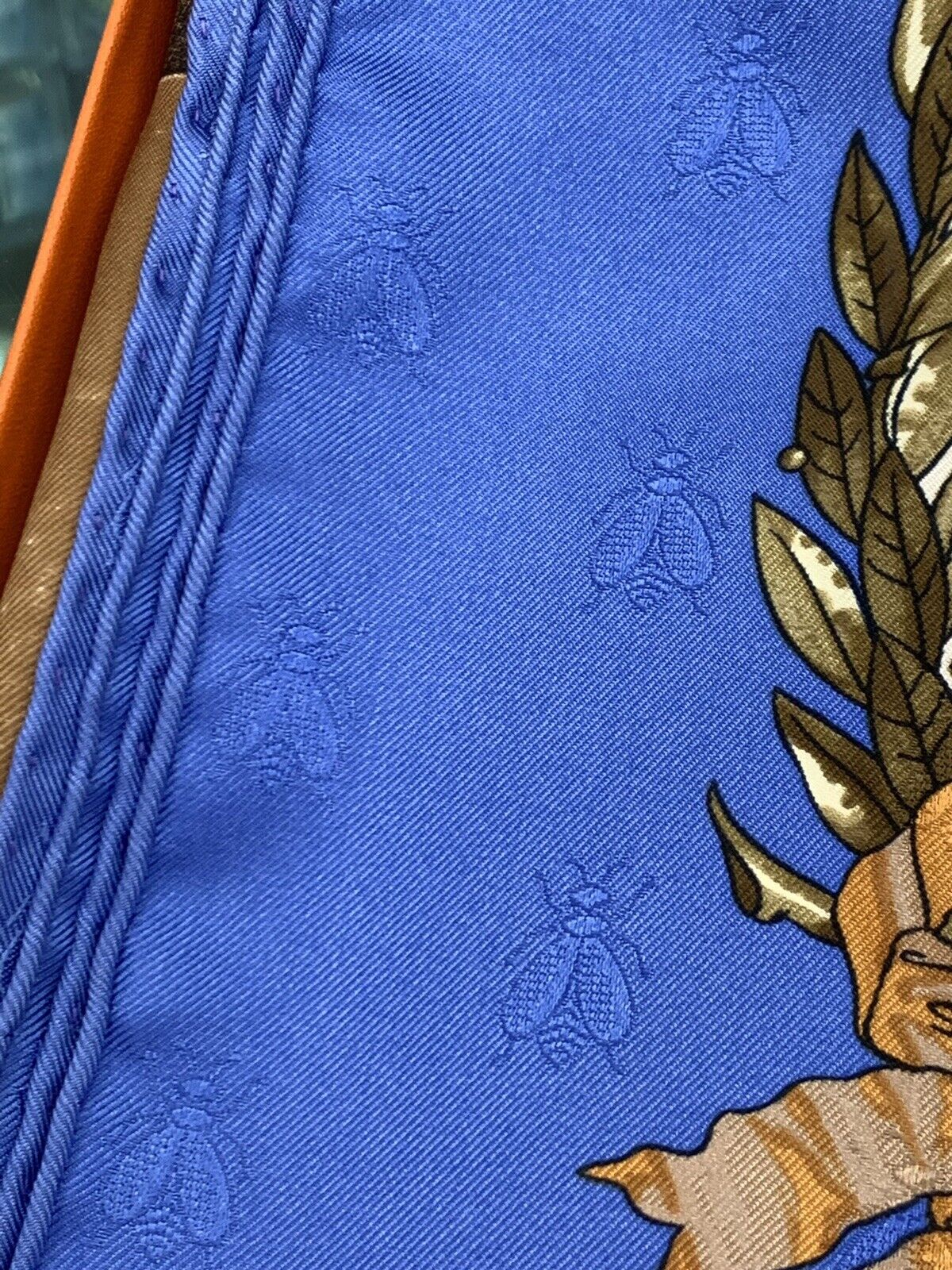 Hermes Carre 90 100% Silk Twill Napoleon Periwinkle Insect Bee Neckerchief Scarf