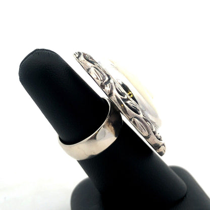 Vintage 925 Sterling Silver Round Carved Resin Moon Face Vine Statement Ring