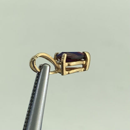 Estate 14K Yellow Gold Garnet Heart Petite Charm Pendant