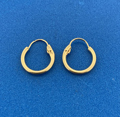 Chic 14K Yellow Gold Polished Huggy Huggie Hoop Earrings