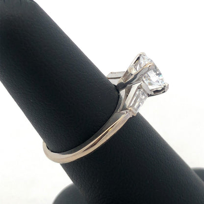 Stunning 14K White Gold Cubic Zirconia CZ Solitaire W/Accents  Engagement Ring