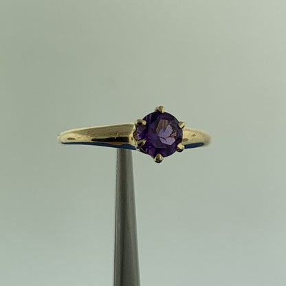 14K Yellow Gold Amethyst Solitaire February Anniversary Occasion Ring