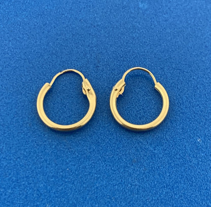 Chic 14K Yellow Gold Polished Huggy Huggie Hoop Earrings