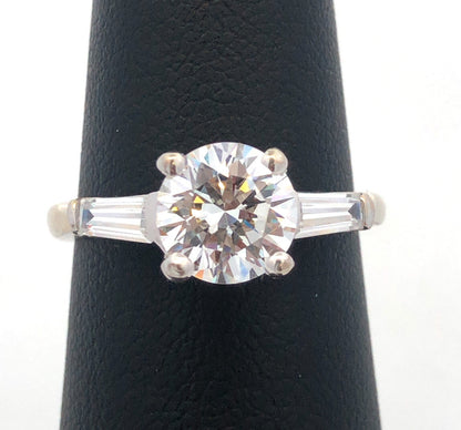 Stunning 14K White Gold Cubic Zirconia CZ Solitaire W/Accents  Engagement Ring