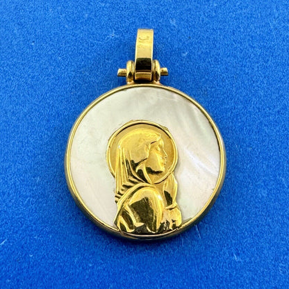 Vintage 14K Yellow Gold Mother Of Pearl Praying Girl Mary Round Pendant