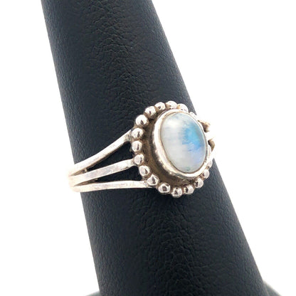 Estate 925 Sterling Silver Oval Moonstone Cabochon Size 6.75 Cocktail Ring