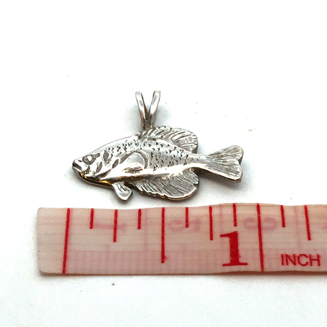 Vintage 14K White Gold Bass Crappie Textured Fish Fisherman Pendant