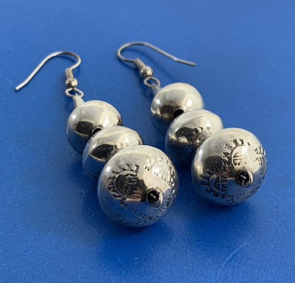 Old Pawn Storyteller 925 Sterling Silver Graduated 3 Bead Drop Dangle Earrings