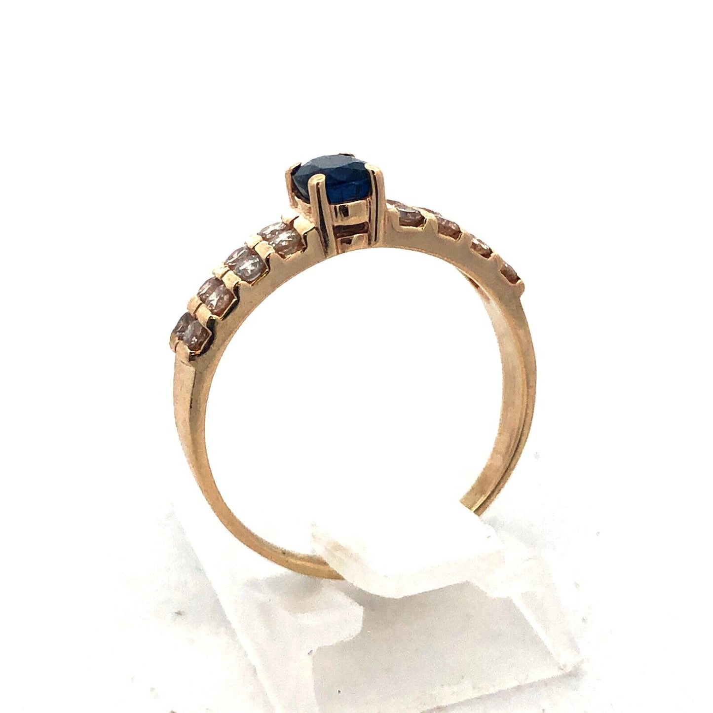 Vintage 14K Yellow Gold Oval Sapphire Diamond Accent Anniversary Ring