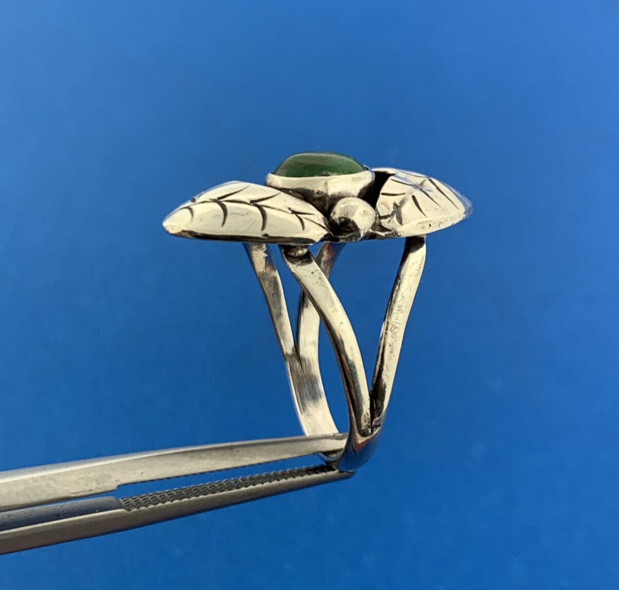 Stunning Sterling Silver 925 Cabochon Green Onyx Leaf Finger Ring Size 6.25