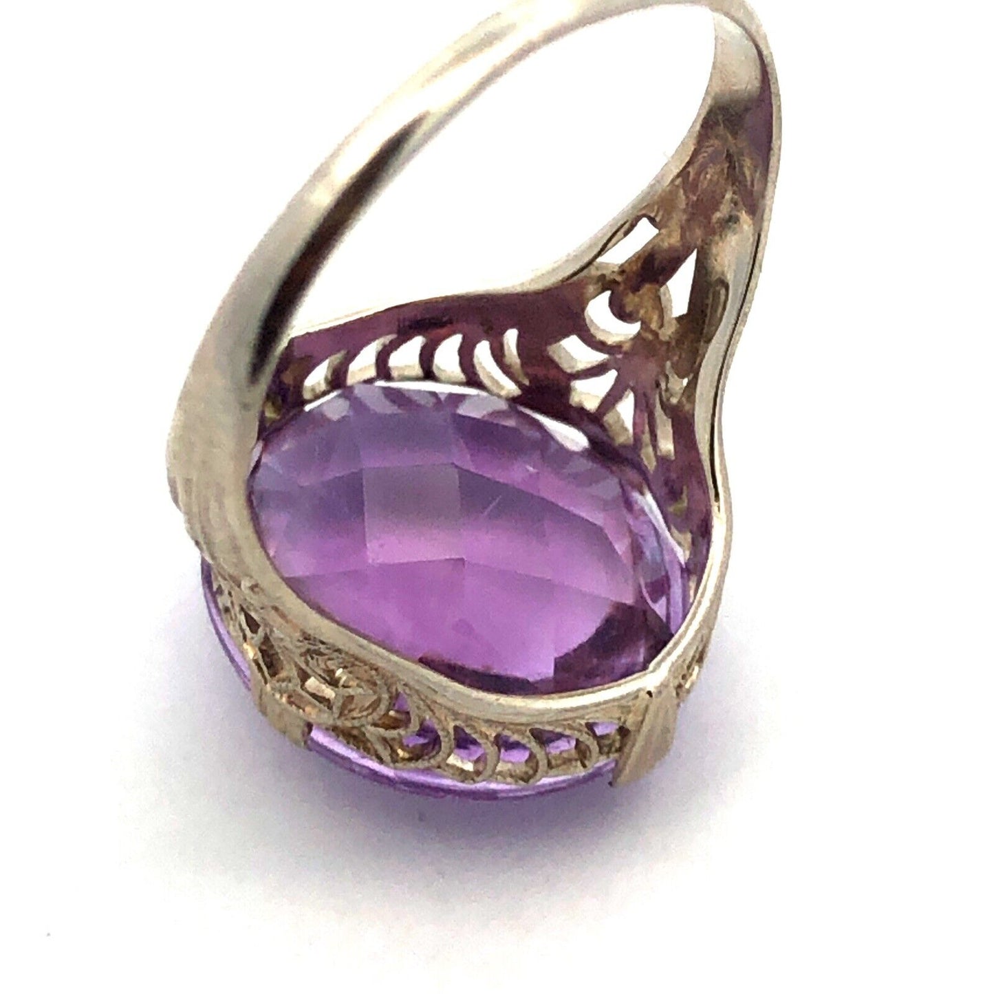Vintage 14K White Gold Oval Cabochon Purple Amethyst Filigree Cocktail Ring