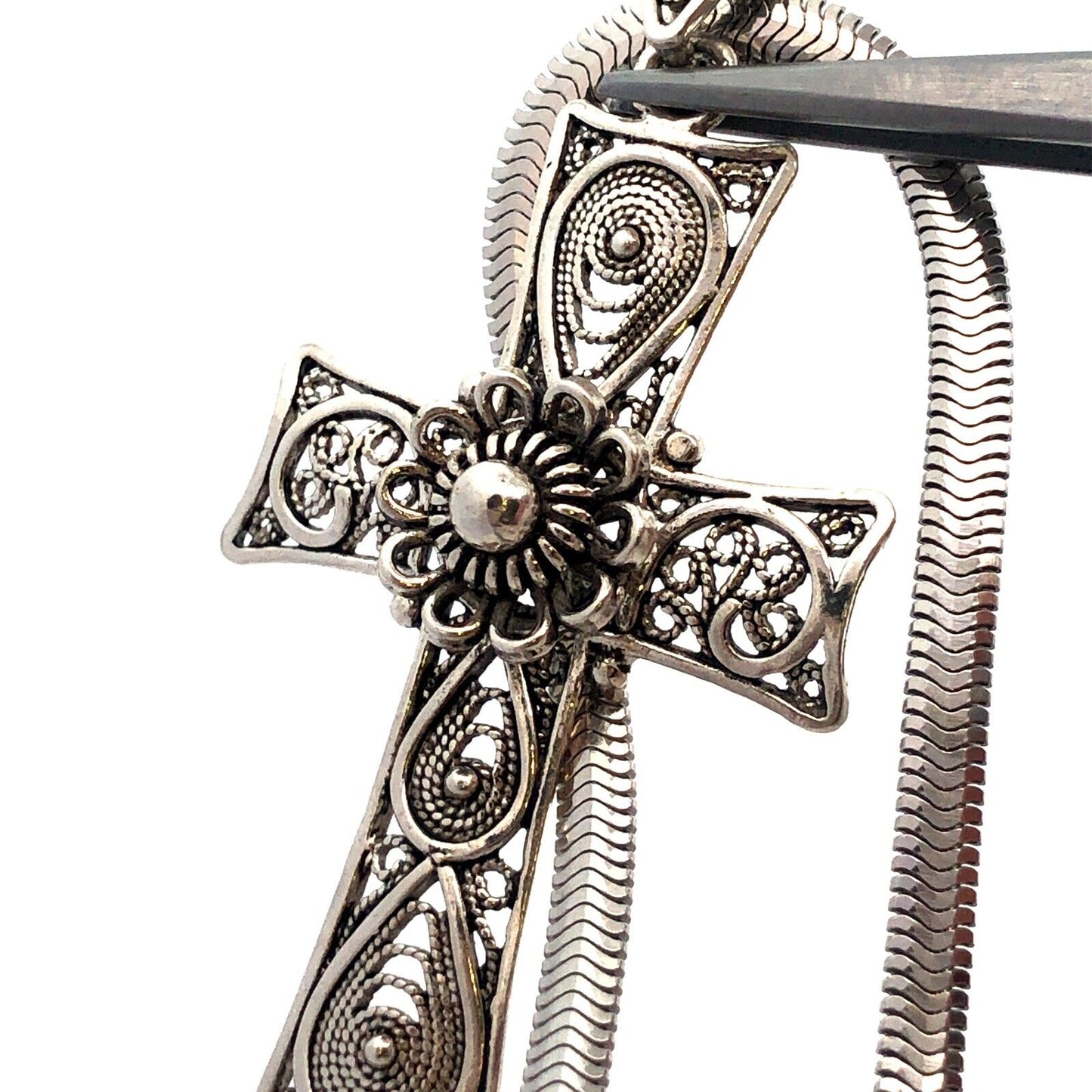 925 Sterling Silver Filigree Floral Cross Rope Chain Lariat Necklace