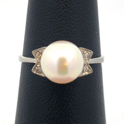 Vintage 18K White Gold Pearl Solitaire Size 6.5 Cocktail Ring