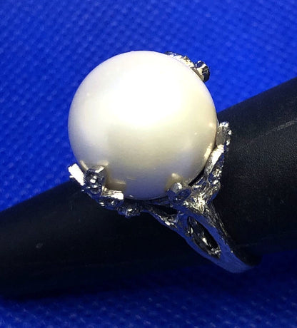 925 Sterling Silver Pearl Dome Cubic Zirconia Leaf accents Statement Ring