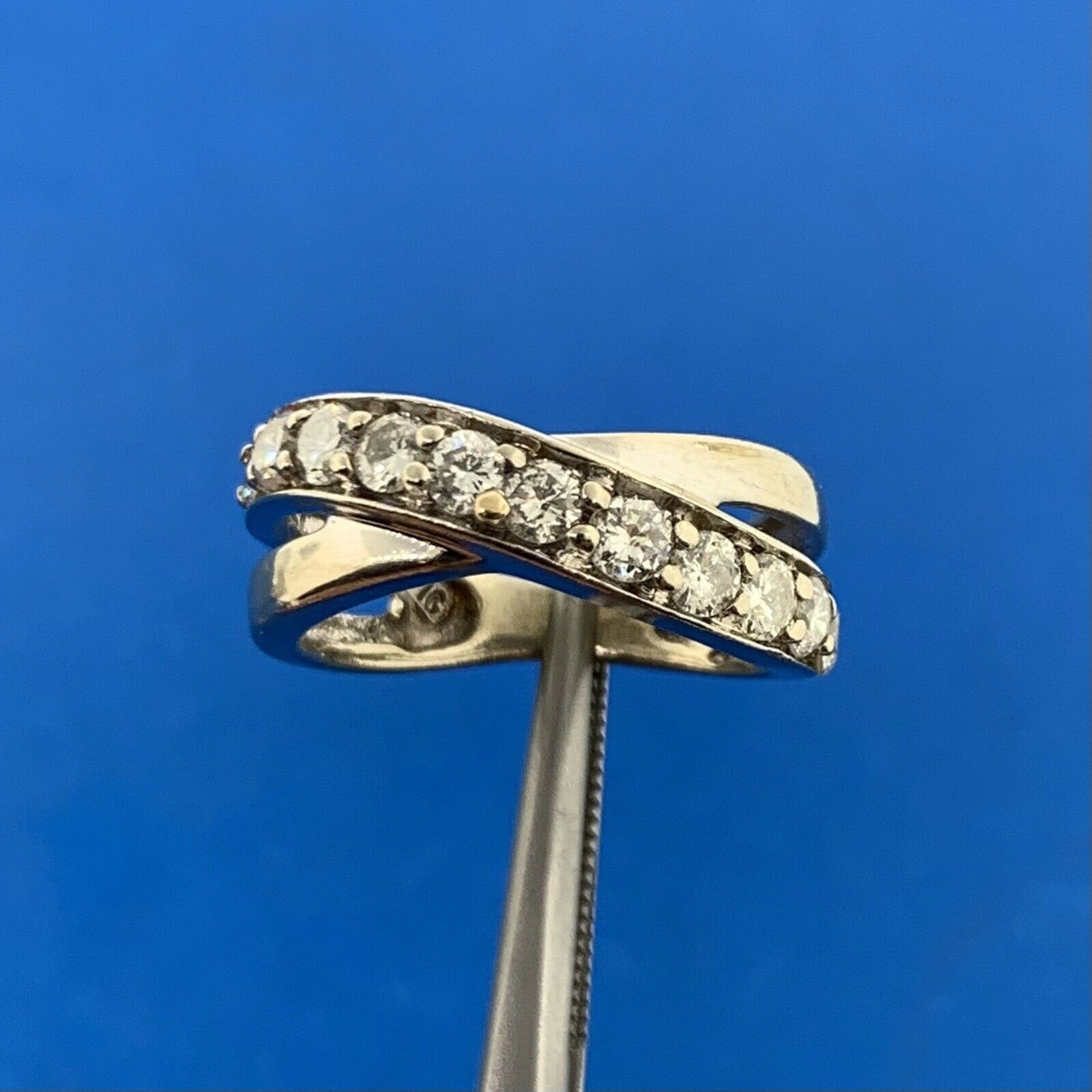 Designer 14K White Gold Diamond Entwined Wedding Anniversary Band Ring