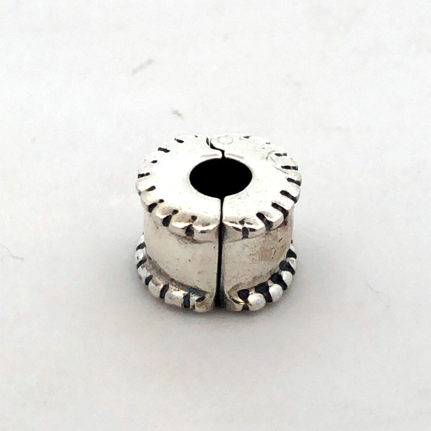 Authentic PANDORA 925 Sterling Silver Beveled Edge Clip 790267 Spacer Clip Charm