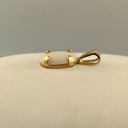 Vintage 14K Yellow Gold Oval Opal Solitaire October Anniversary Pendant