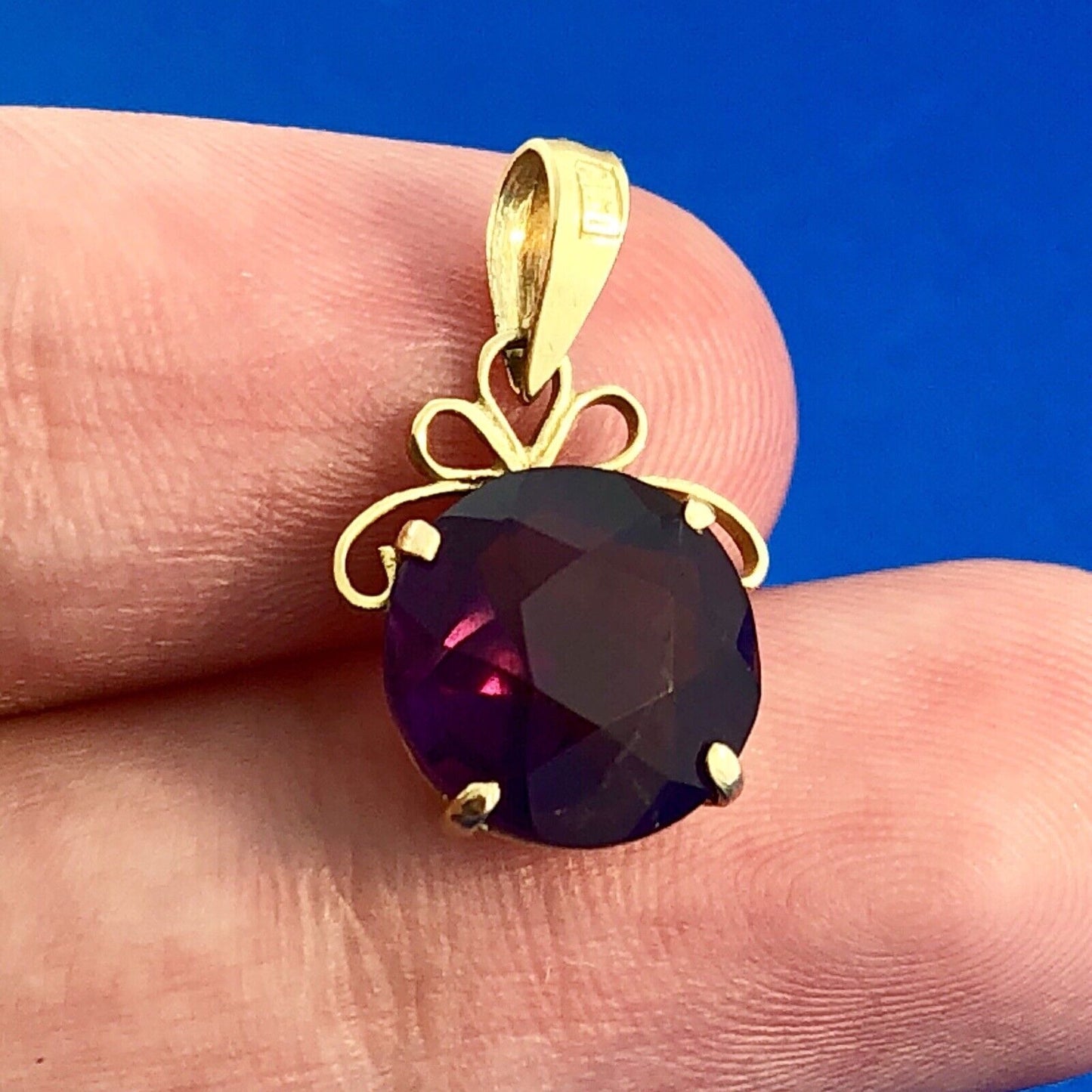 14K Yellow Gold Amethyst Solitaire February Anniversary Statement Pendant