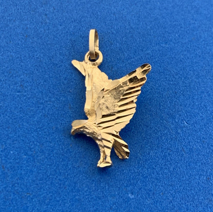 Designer 14K Yellow Gold Flying Eagle United States Patriotic Charm Pendant