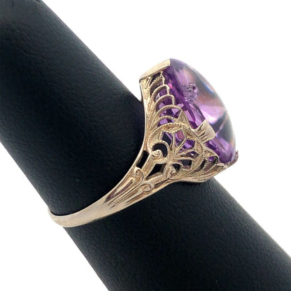 Vintage 14K White Gold Oval Cabochon Purple Amethyst Filigree Cocktail Ring