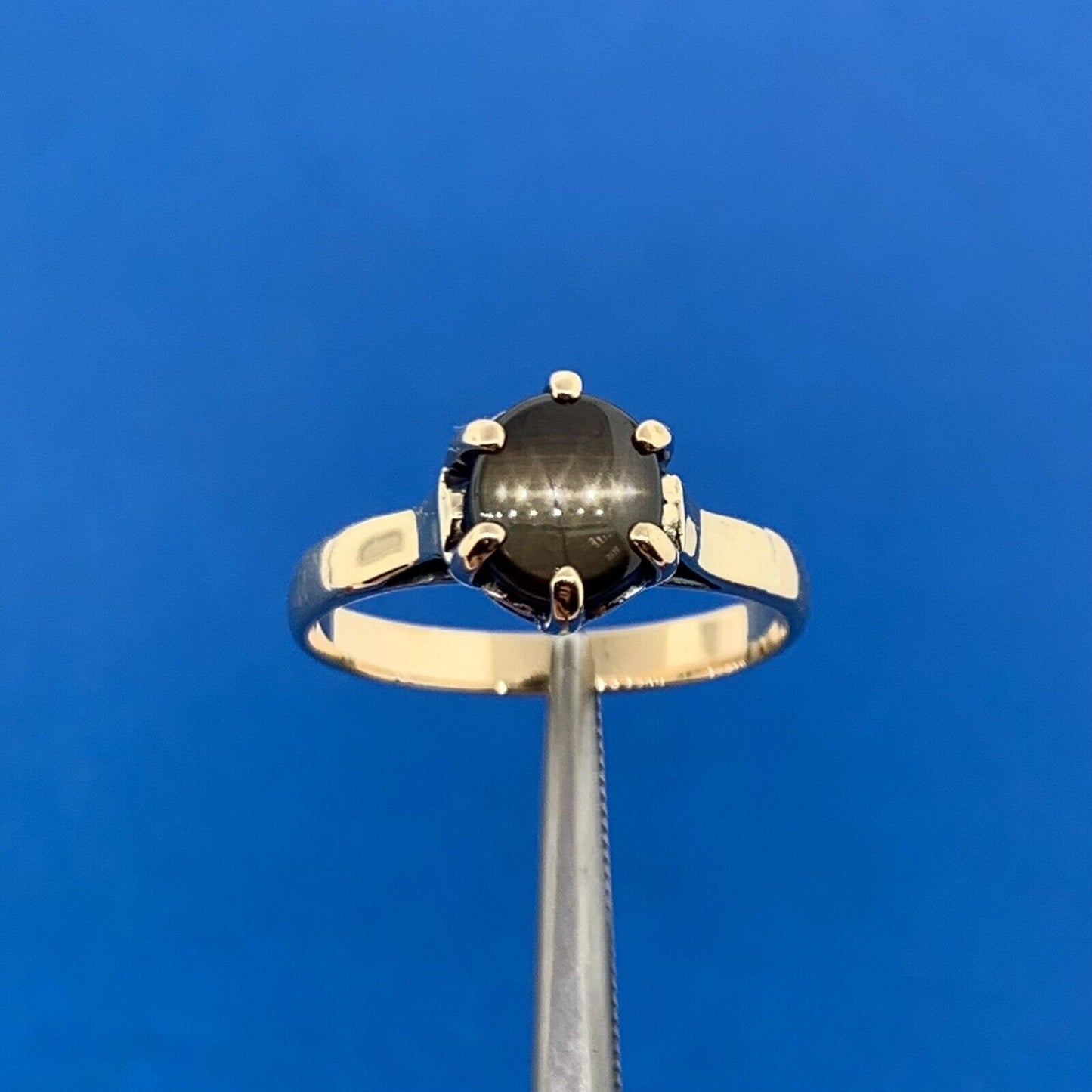 14K Yellow Gold Black Star Sapphire Solitaire Cocktail Ring