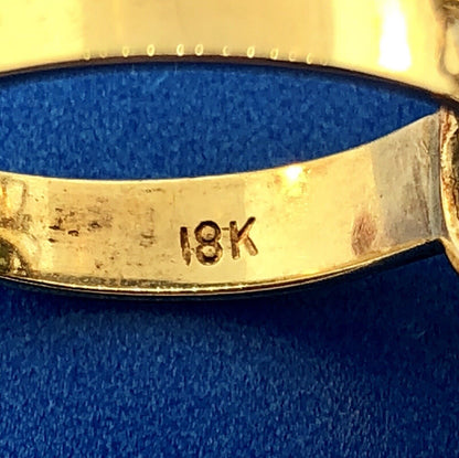 Vintage 18K Yellow Gold Oval Jade Cabochon Statement Cocktail Occasion Ring