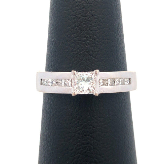 18k White Gold Princess Diamond Engagement Anniversary Ring