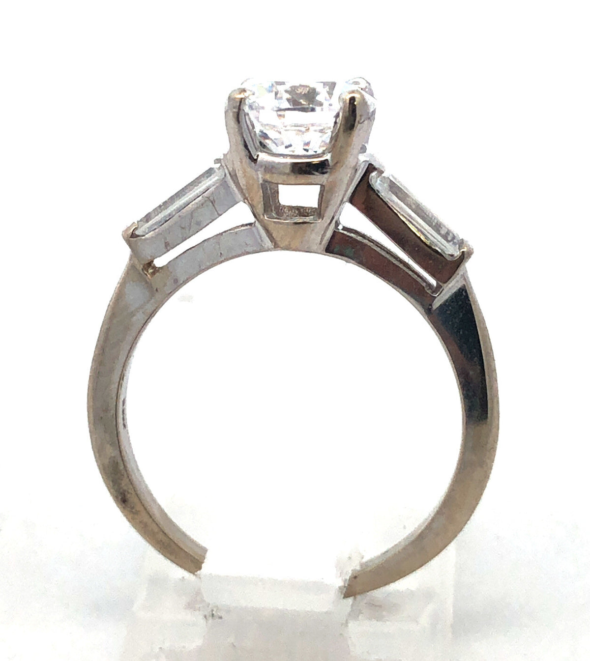 Stunning 14K White Gold Cubic Zirconia CZ Solitaire W/Accents  Engagement Ring