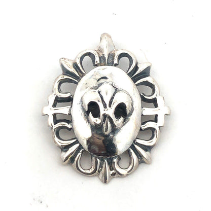 925 Sterling Silver Fleur De Lis Oval Pendant