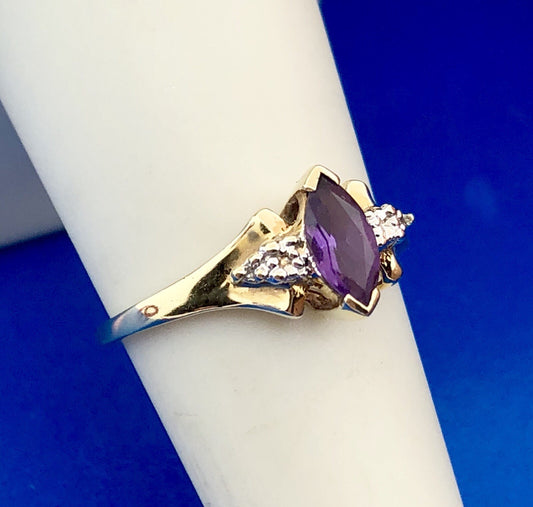 Modernist 10K Yellow Gold Amethyst Diamond February Sweetheart Occasion Ring