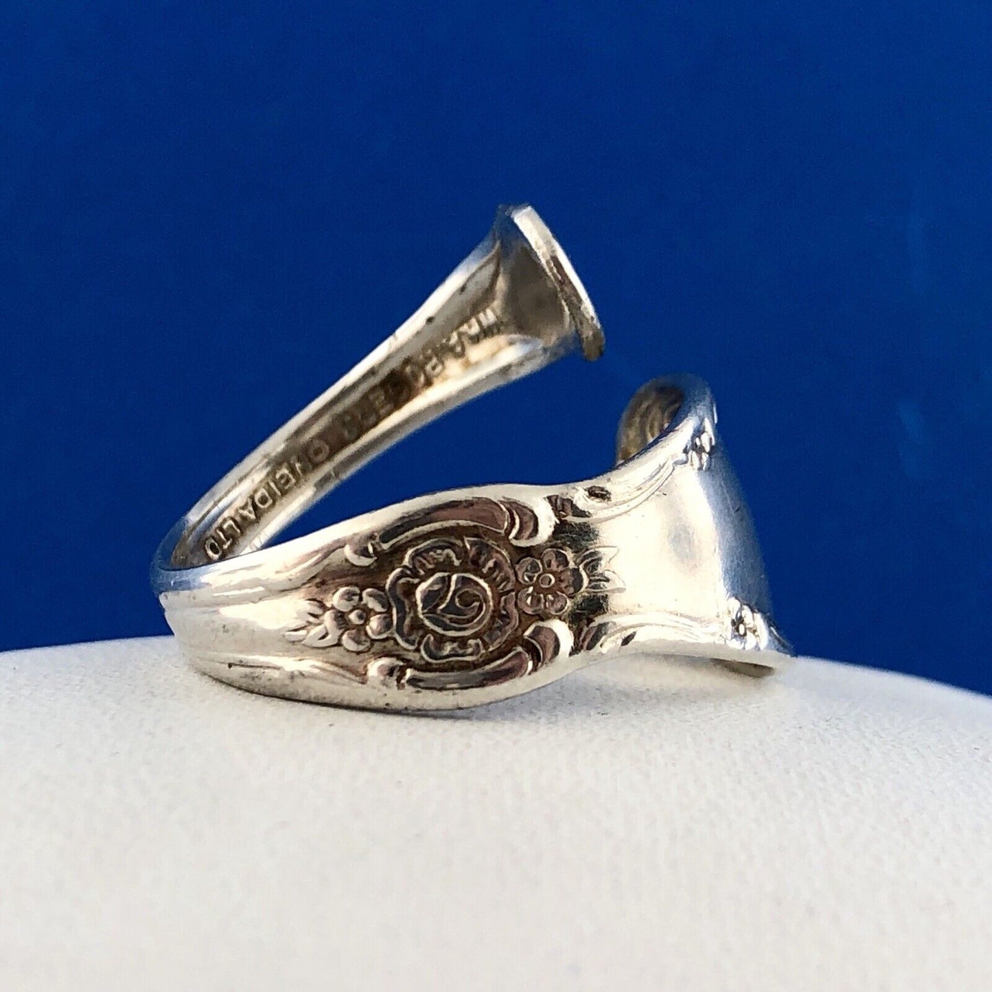 Retro William Rogers Oneida Juliette Pattern Silver Plate Spoon Bypass Ring