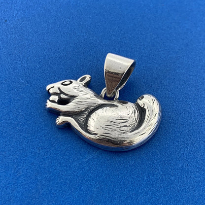 Adorable Designer 925 Sterling Silver Squirrel Acorn Petite Pendant Charm
