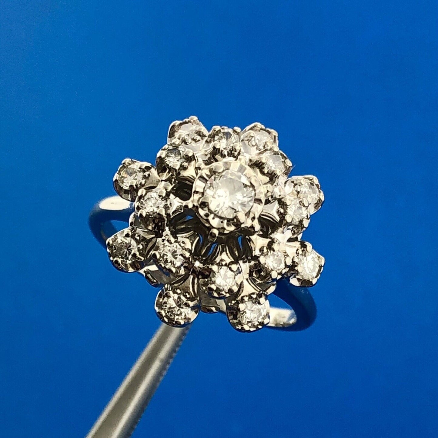 Gorgeous 14k White Gold Round Cut Diamond Blooming Tower Cluster Ring Size 7.5