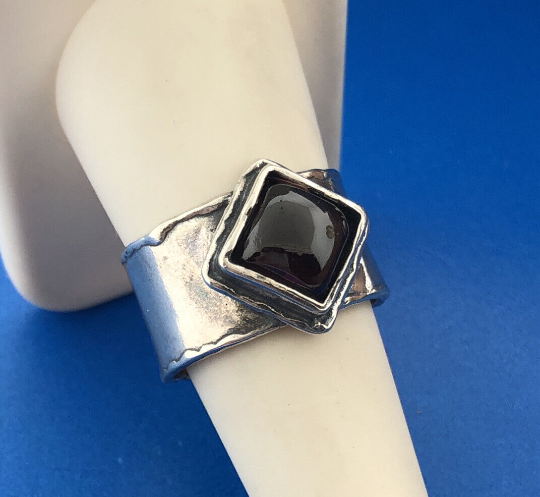 Stunning Sterling Silver 925 Cushion Cabochon Garnet Thick Band Ring Size 8.5