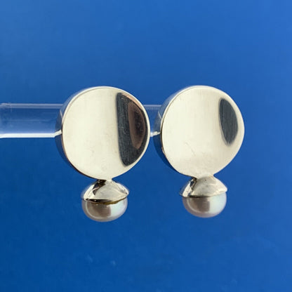 Designer 925 Sterling Silver White Pearl Modernist Concave Circle Stud Earrings