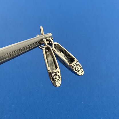 Vintage Sterling Silver Native American Phoenix Design Moccasins Souvenir Charm